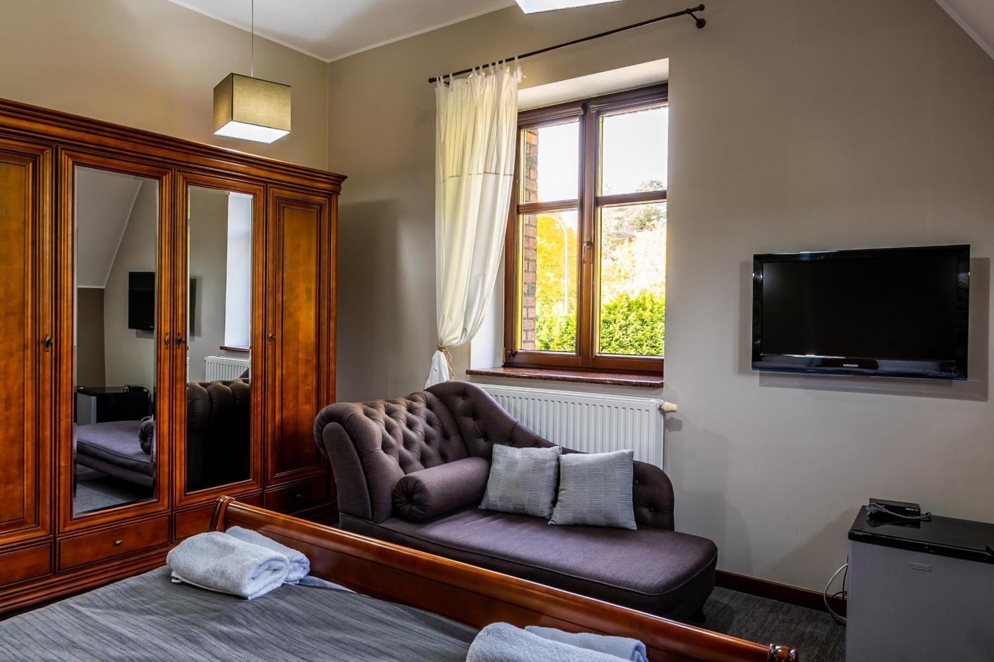 Biala Koszula Hotel Tleń Eksteriør billede